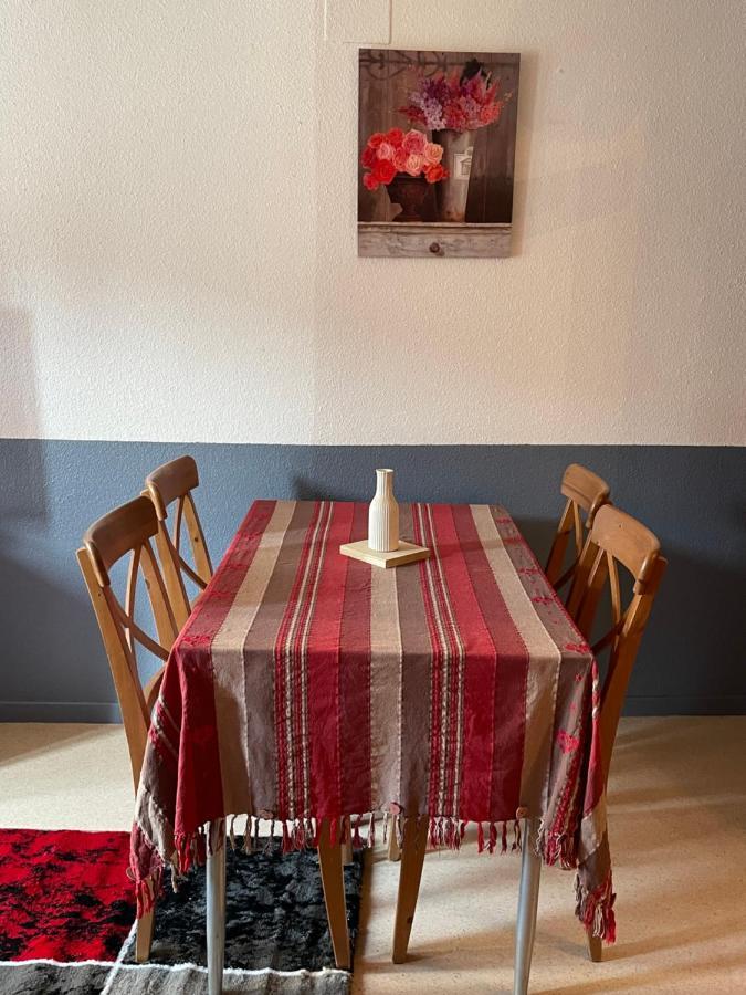 Cosy Rue Chaussee Apartment *